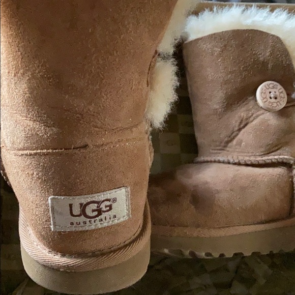 Ugg boots - Picture 1 of 7